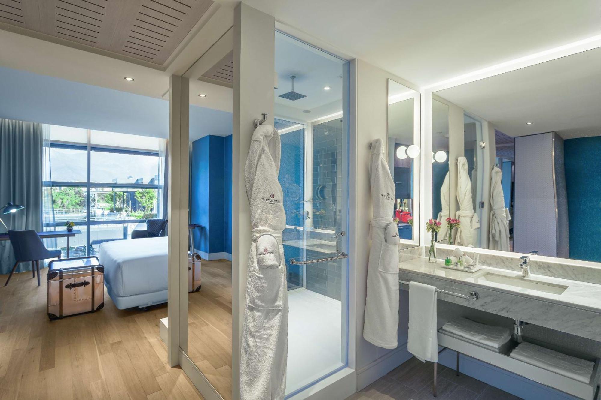 Nh Collection Casacostanera Hotel 4*